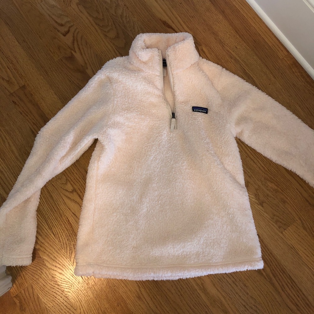 Patagonia barely worn light pink fleece size M
